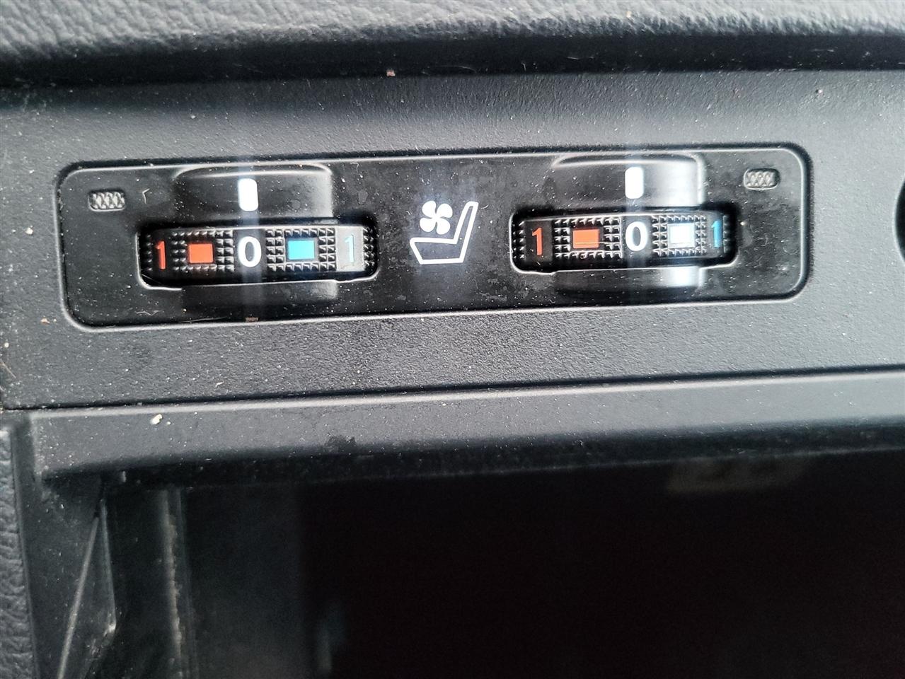 Lexus RX 350 Base 4D SUV AWD 2013