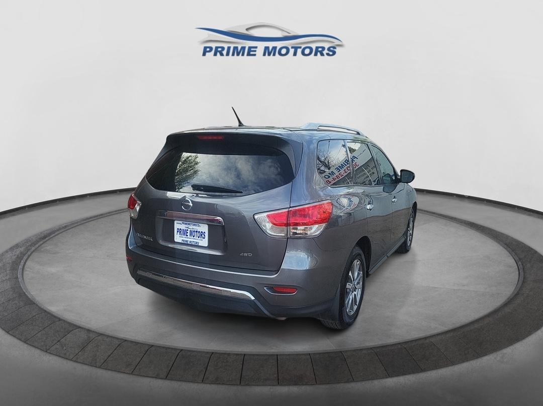 Nissan Pathfinder SV 4WD 2016