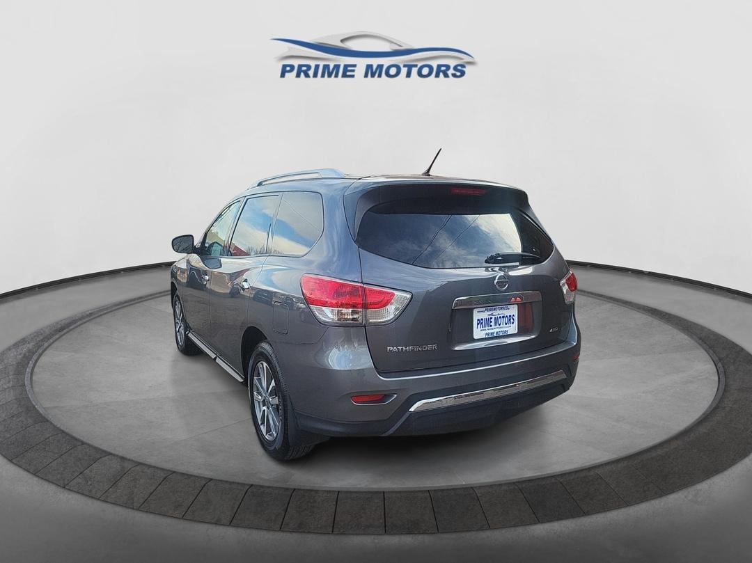 Nissan Pathfinder SV 4WD 2016