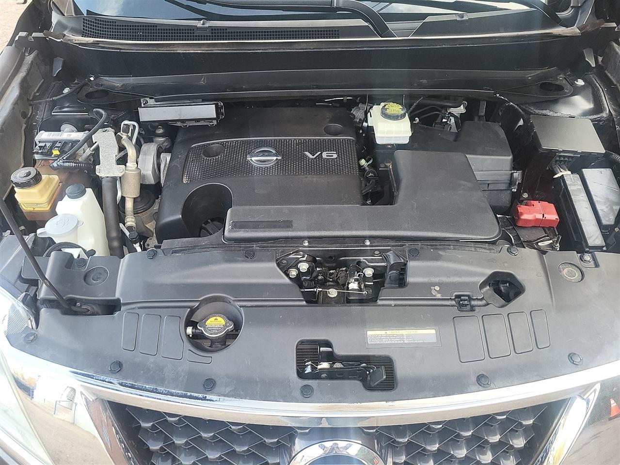 Nissan Pathfinder SV 4WD 2016