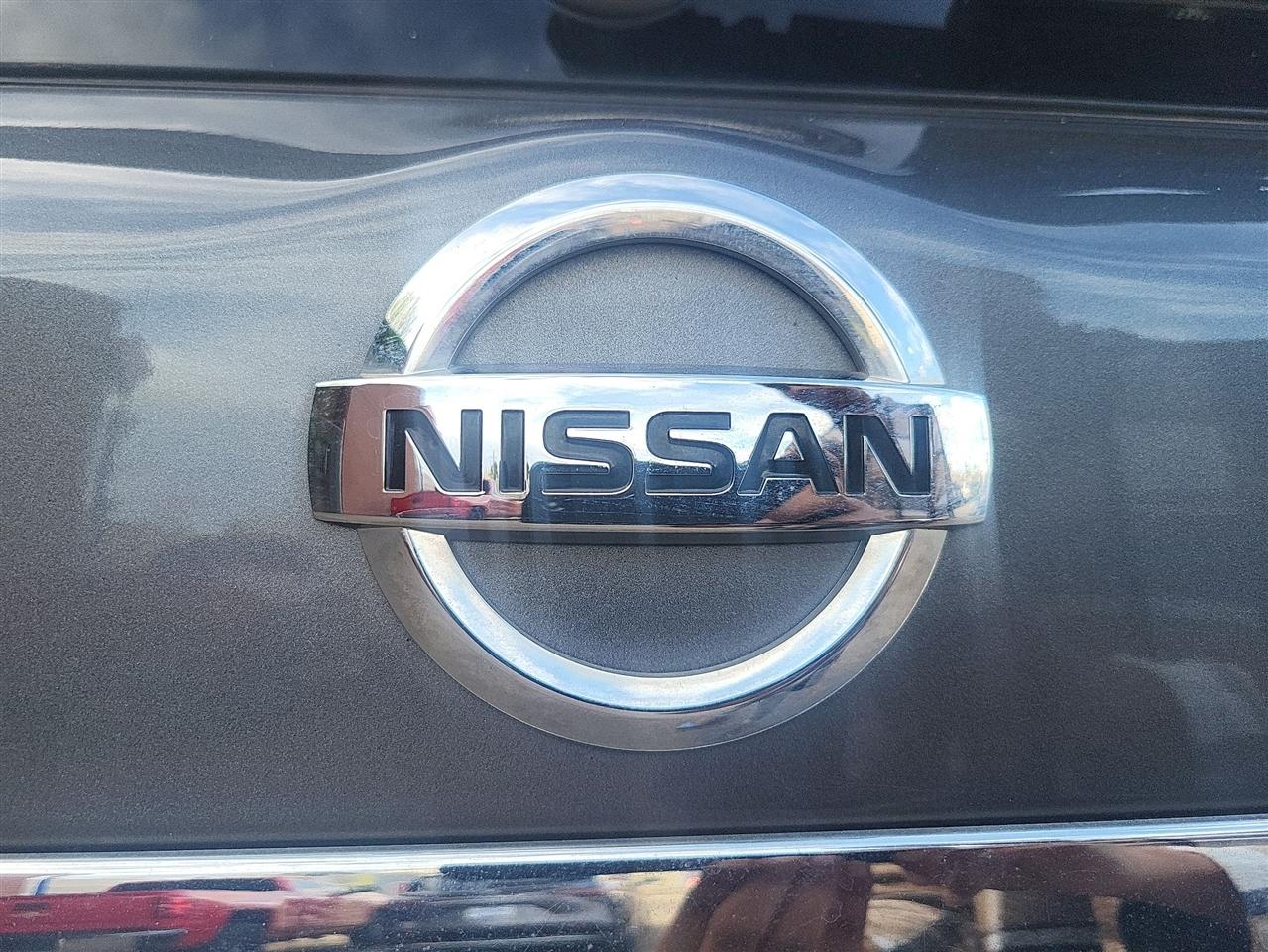 Nissan Pathfinder SV 4WD 2016