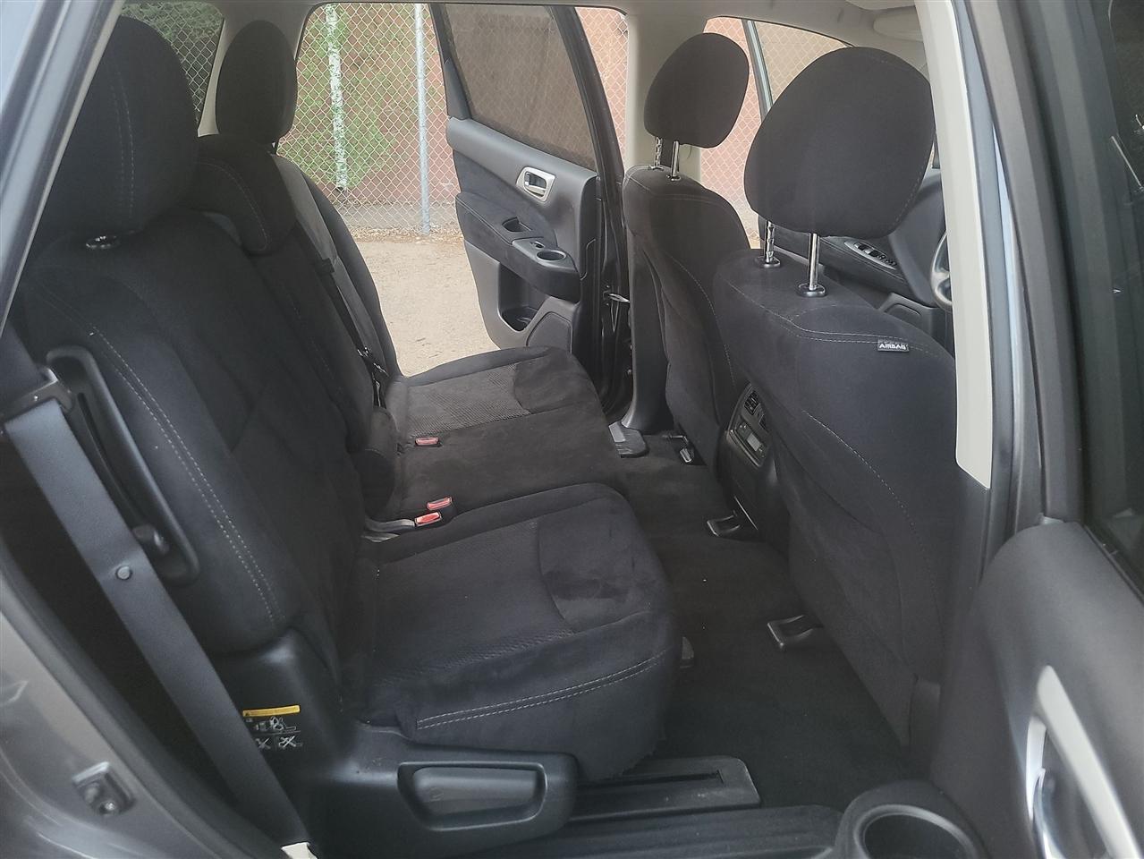 Nissan Pathfinder SV 4WD 2016