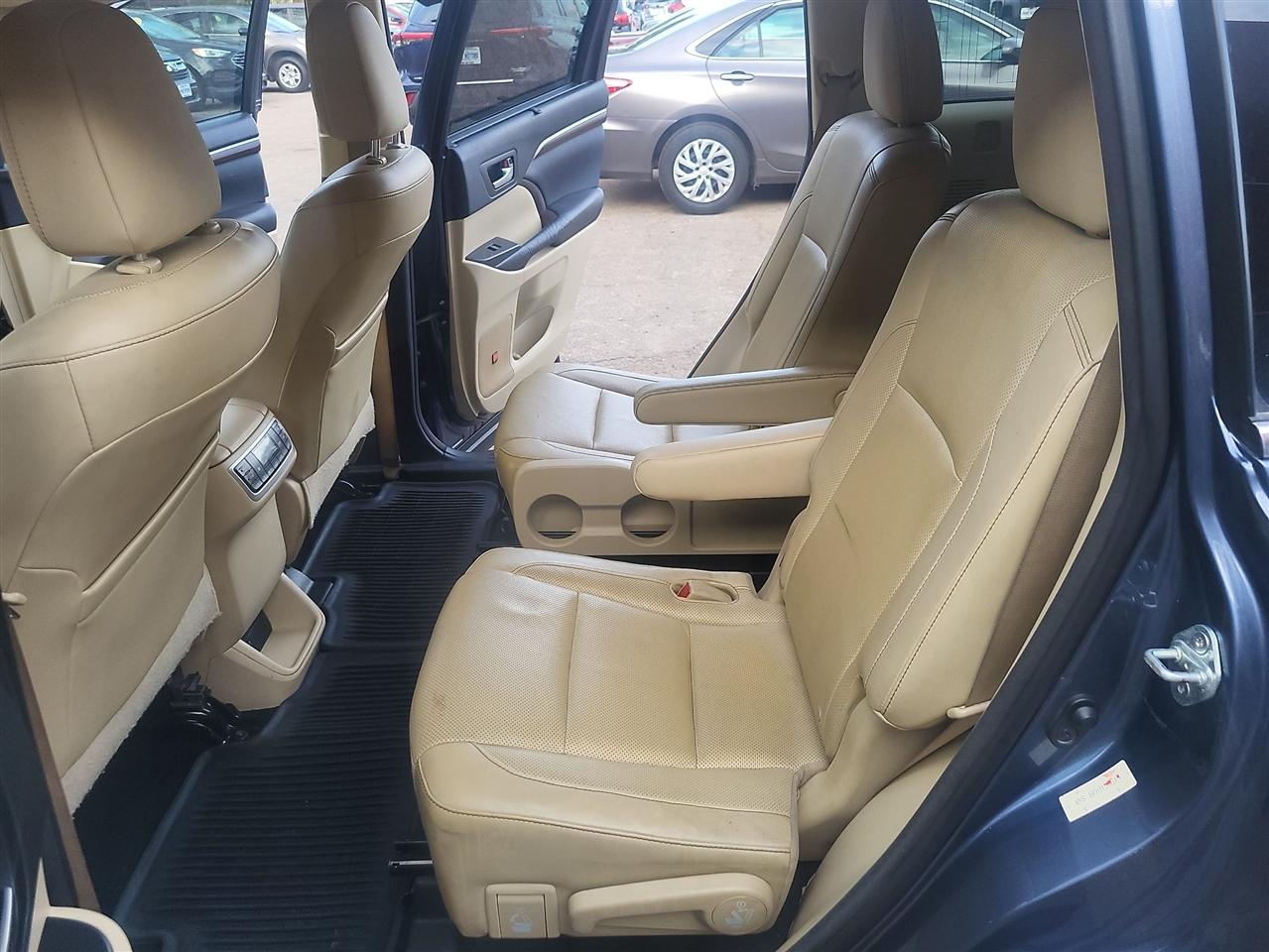 Toyota Highlander Limited AWD V6 2015