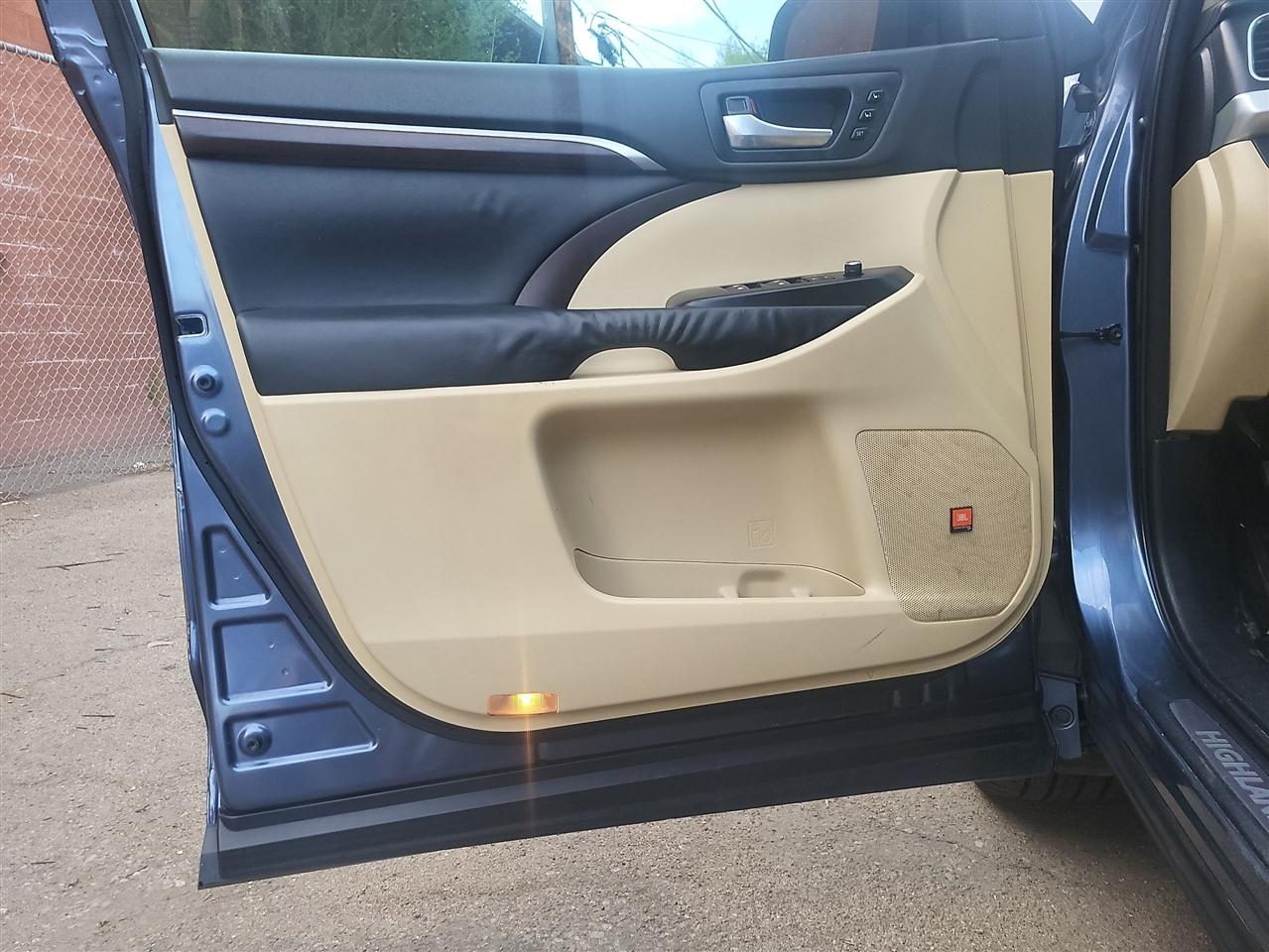 Toyota Highlander Limited AWD V6 2015