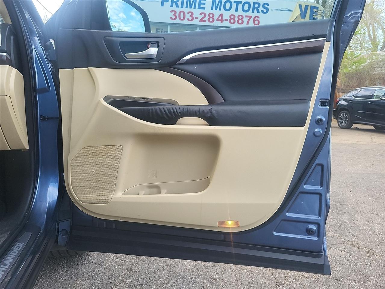 Toyota Highlander Limited AWD V6 2015