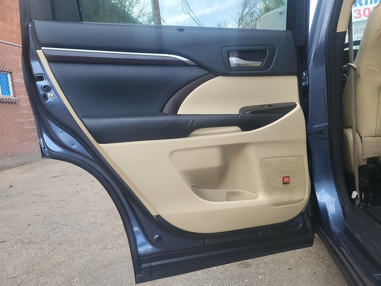 Toyota Highlander Limited AWD V6 2015