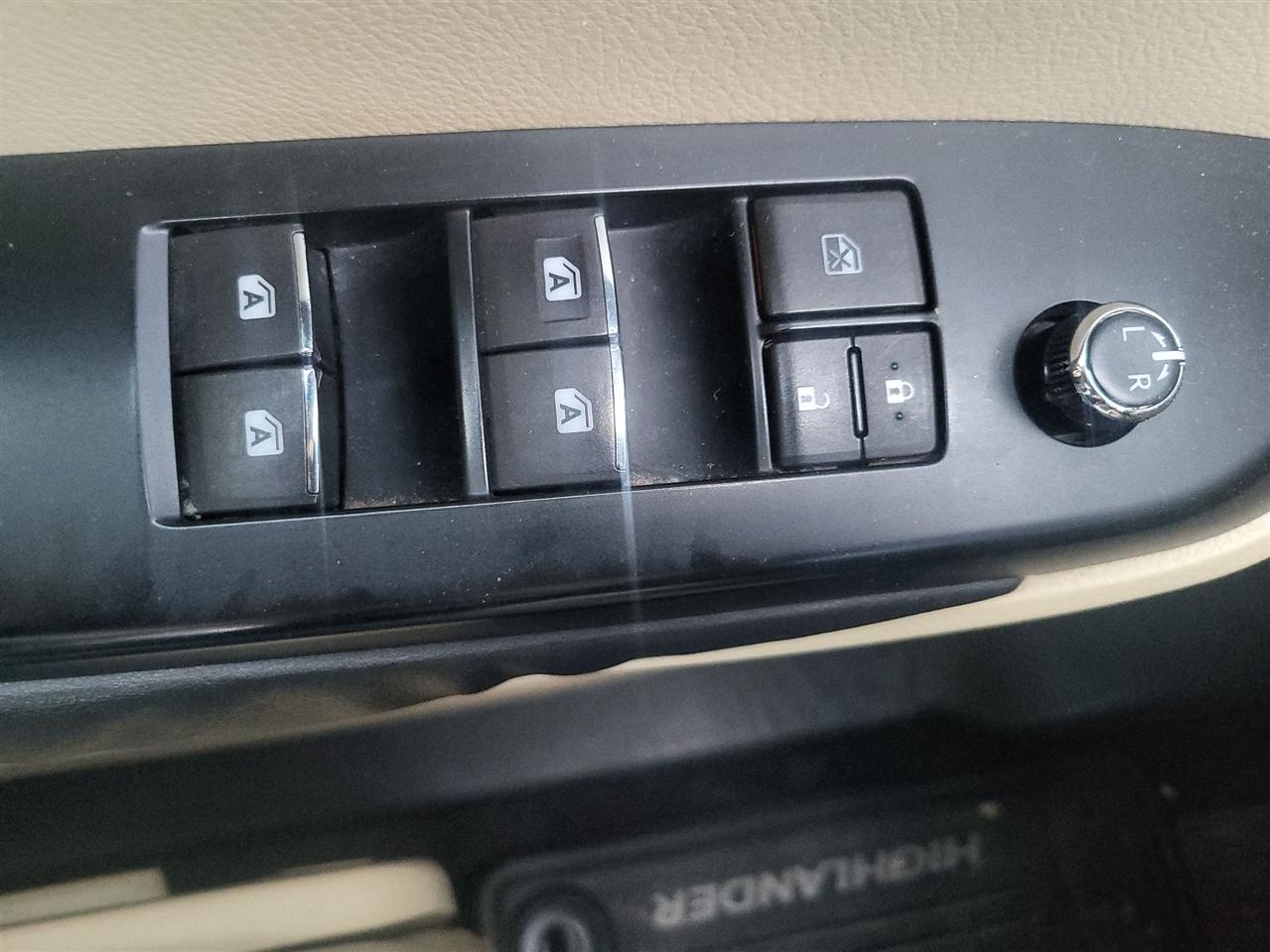 Toyota Highlander Limited AWD V6 2015