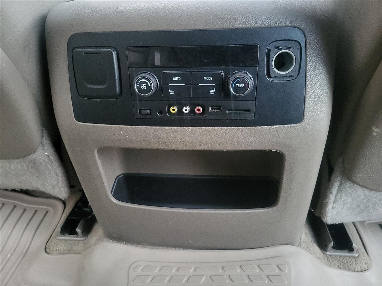 Chevrolet Suburban LTZ 1500 4WD 2015