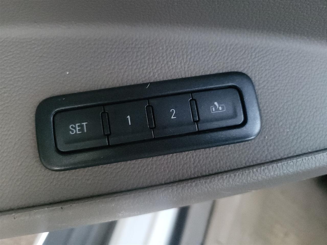 Chevrolet Suburban LTZ 1500 4WD 2015