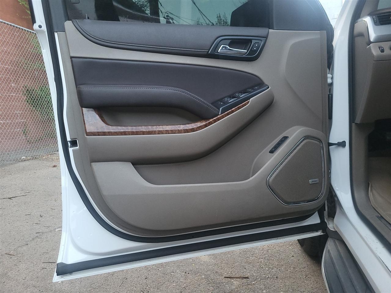 Chevrolet Suburban LTZ 1500 4WD 2015