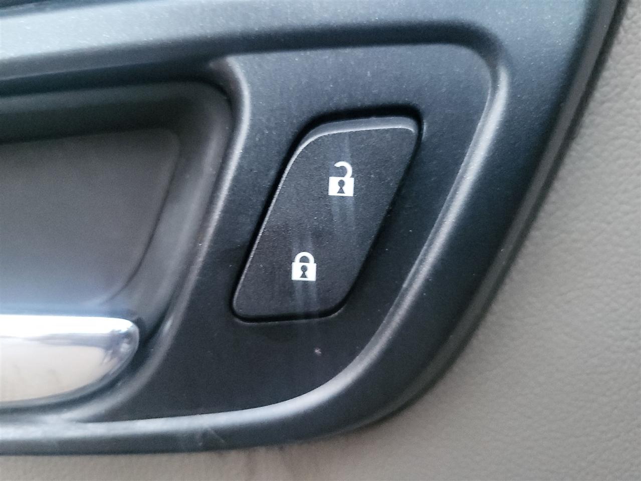 Chevrolet Suburban LTZ 1500 4WD 2015