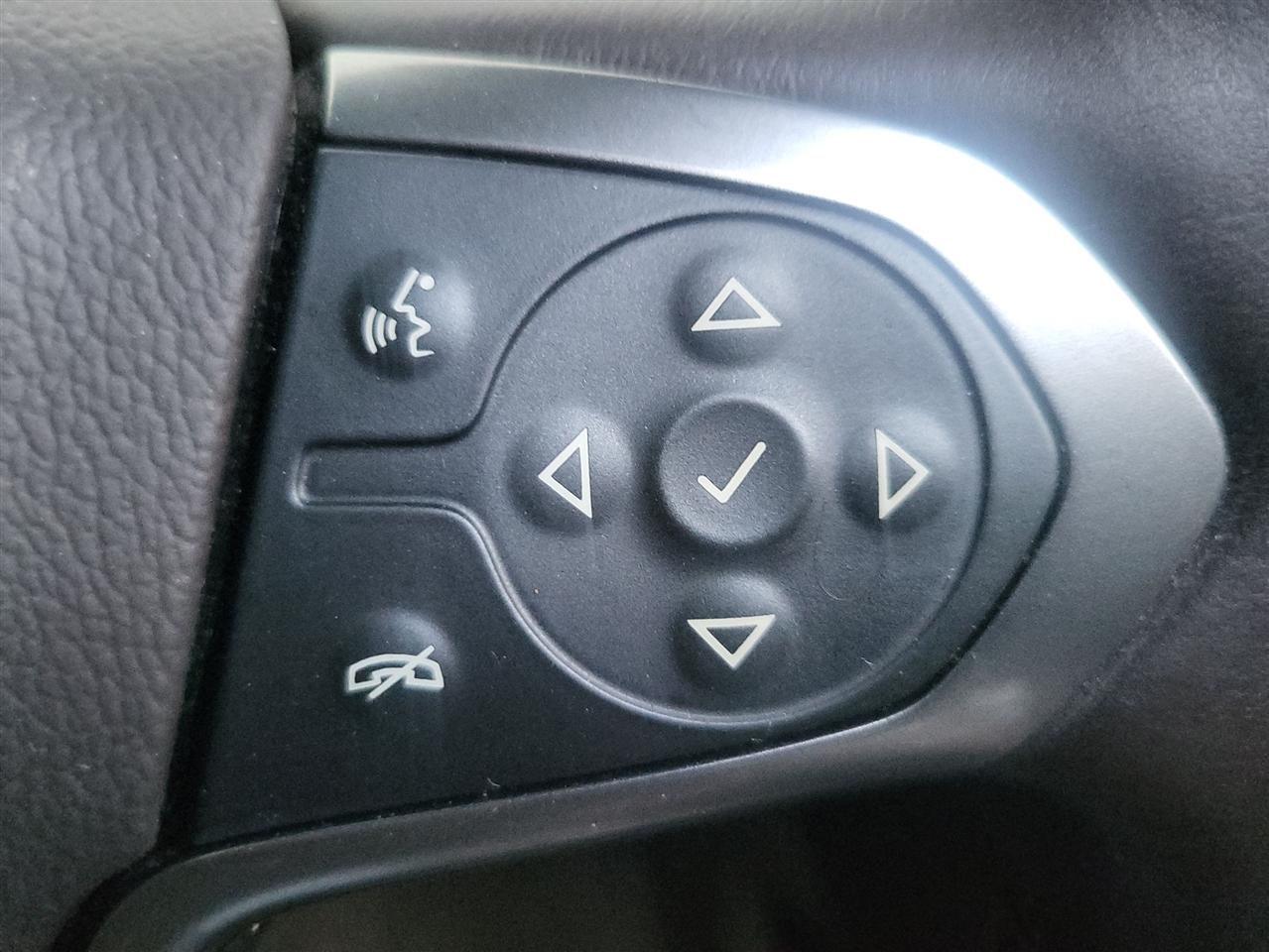 Chevrolet Suburban photo 25