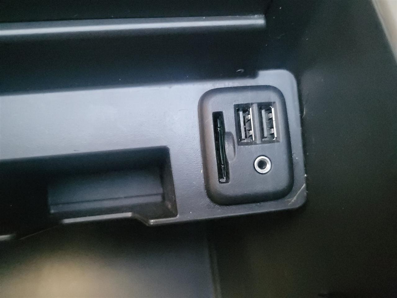 Chevrolet Suburban photo 35