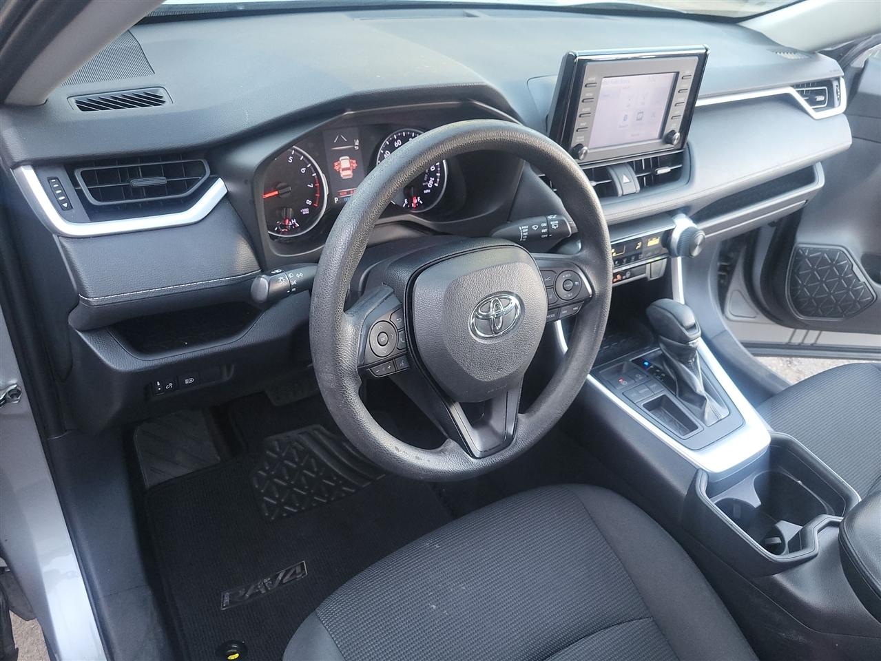 Toyota RAV4 LE 2019