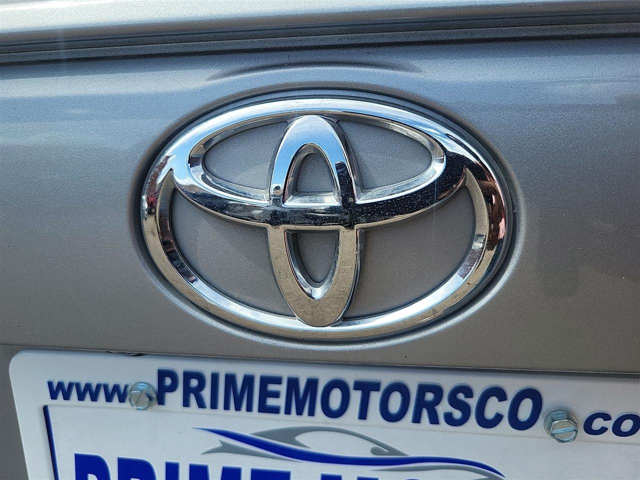 Toyota RAV4 LE 2019