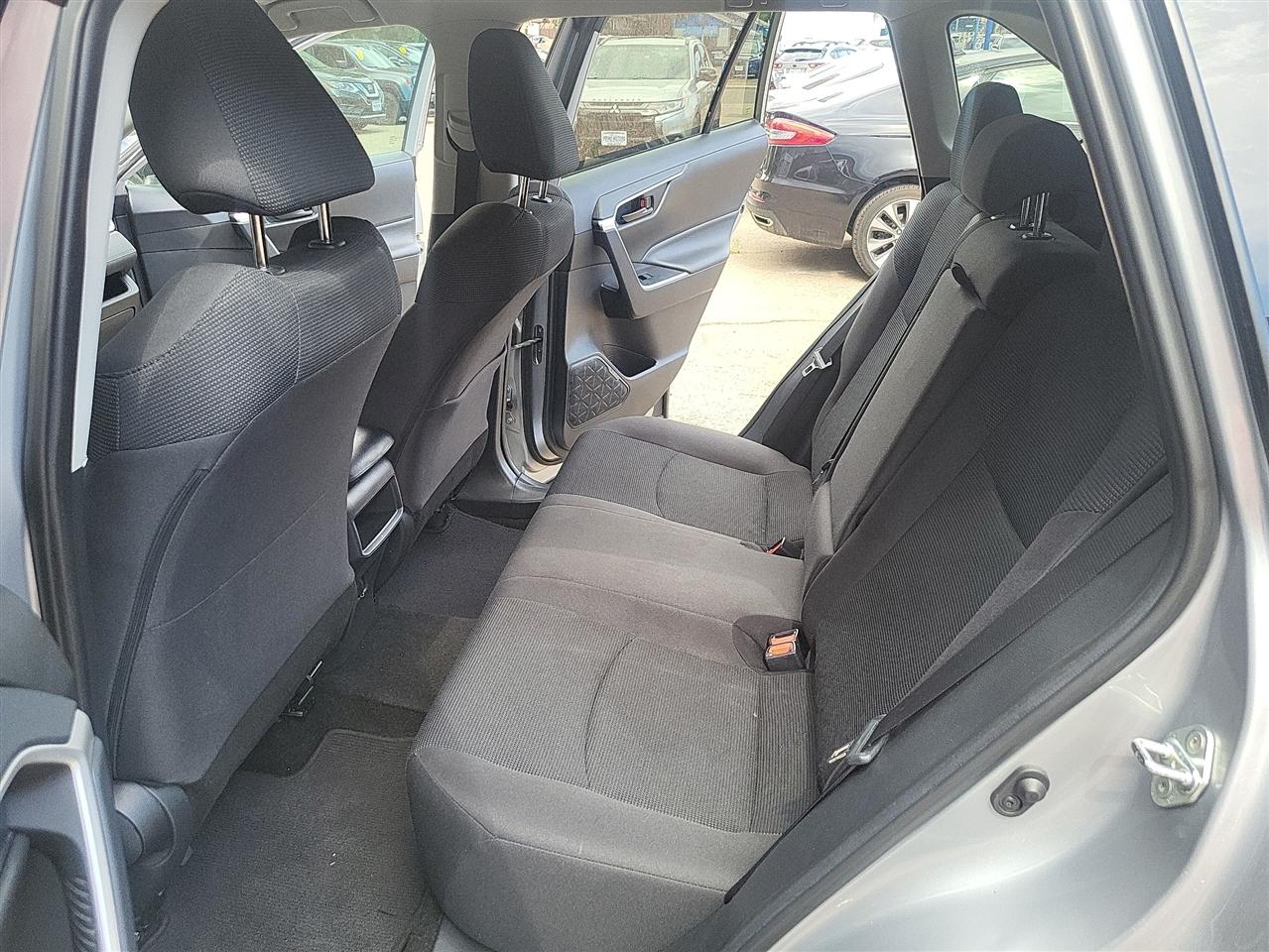 Toyota RAV4 LE 2019