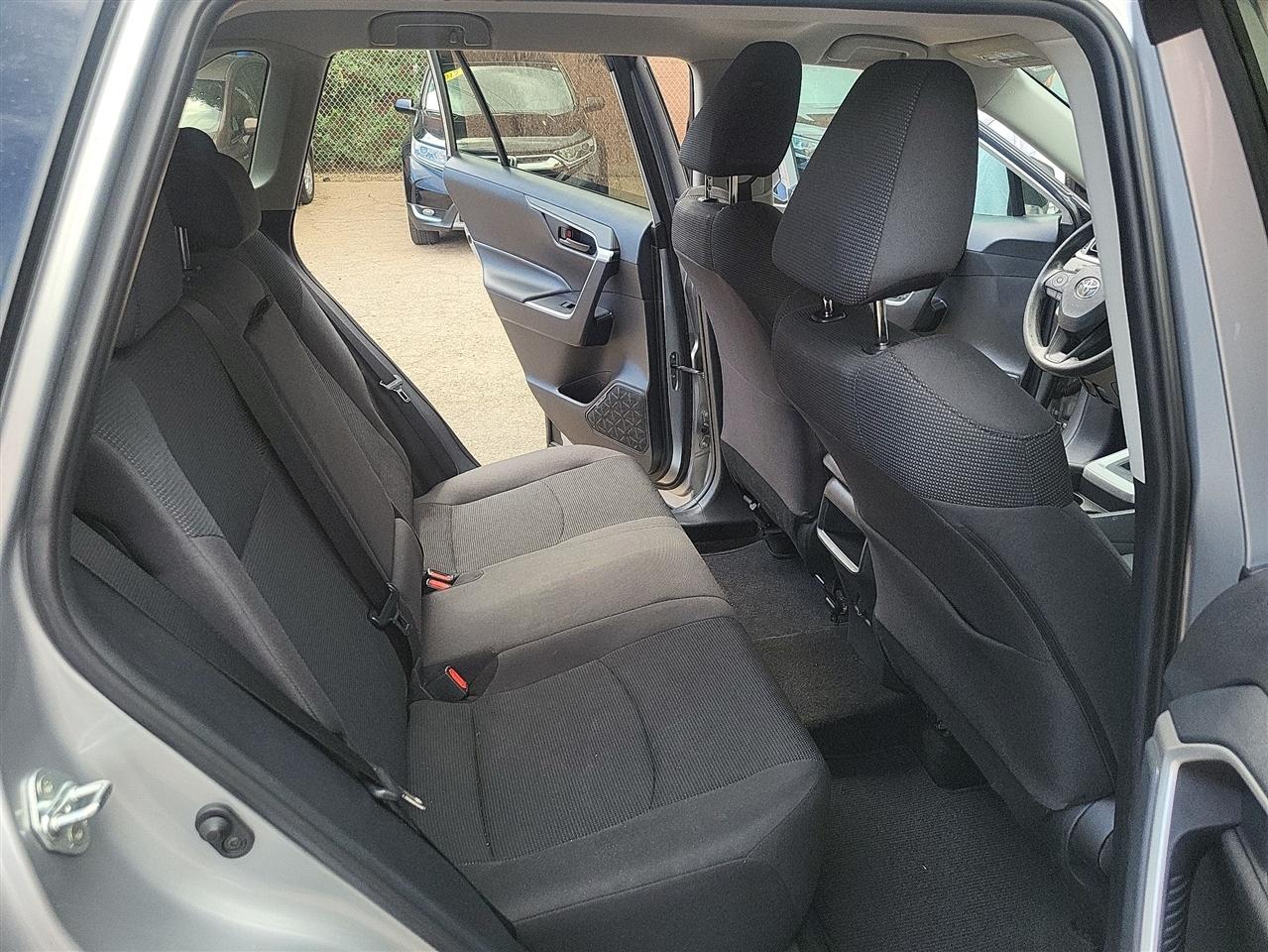 Toyota RAV4 LE 2019