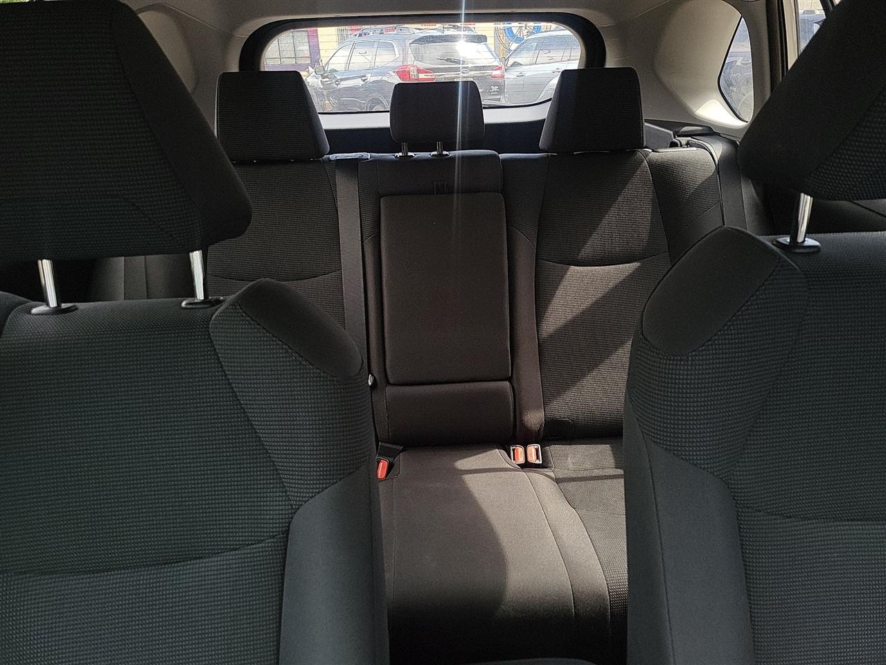 Toyota RAV4 LE 2019