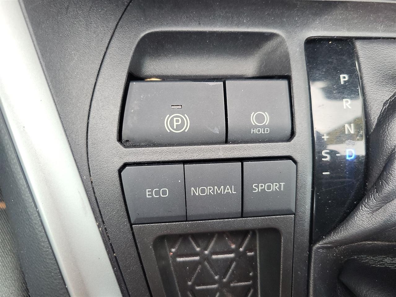 Toyota RAV4 LE 2019