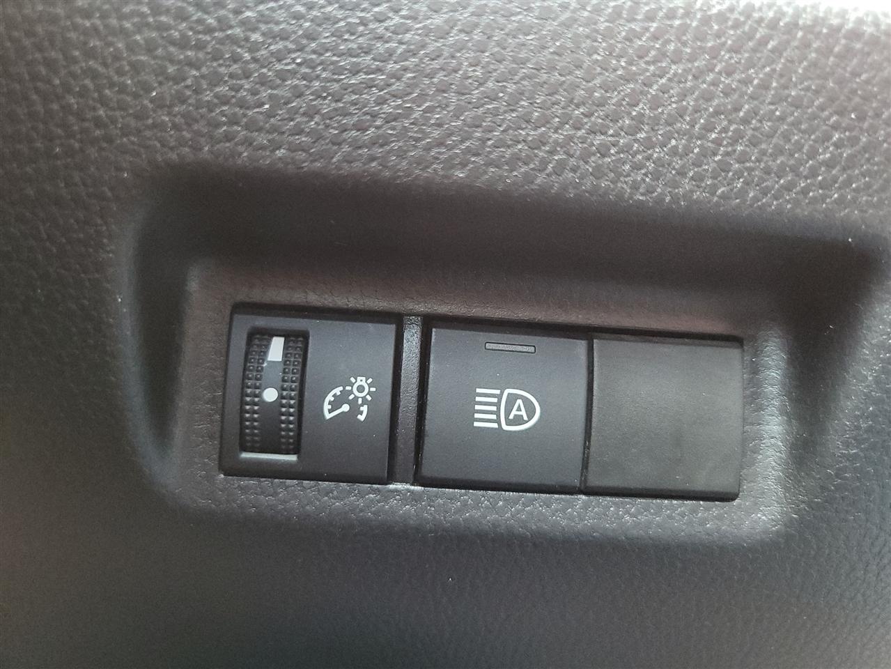 Toyota RAV4 LE 2019