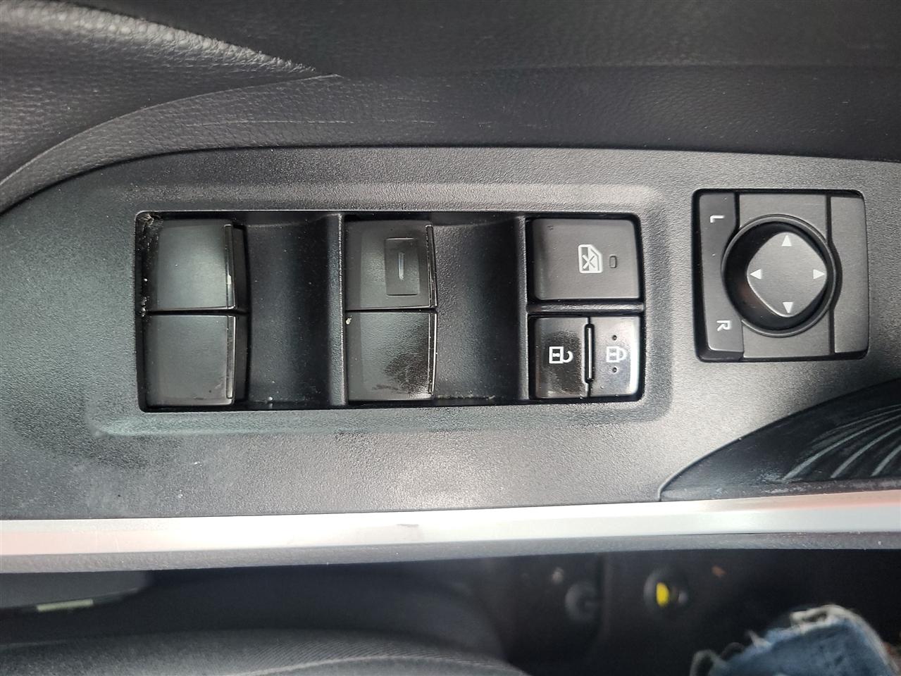 Toyota RAV4 LE 2019