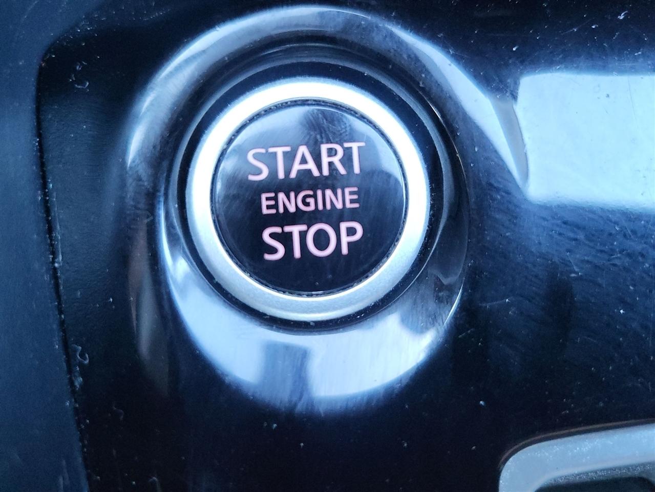 Nissan Versa SV 2021