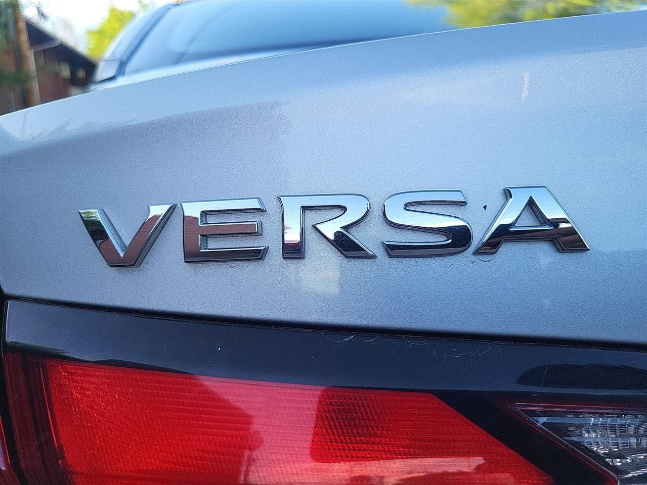 Nissan Versa SV 2021