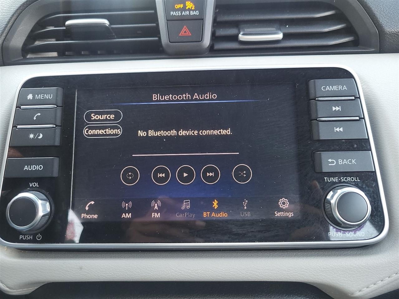 Nissan Versa SV 2021