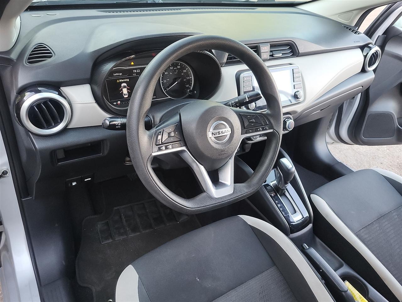 Nissan Versa SV 2021