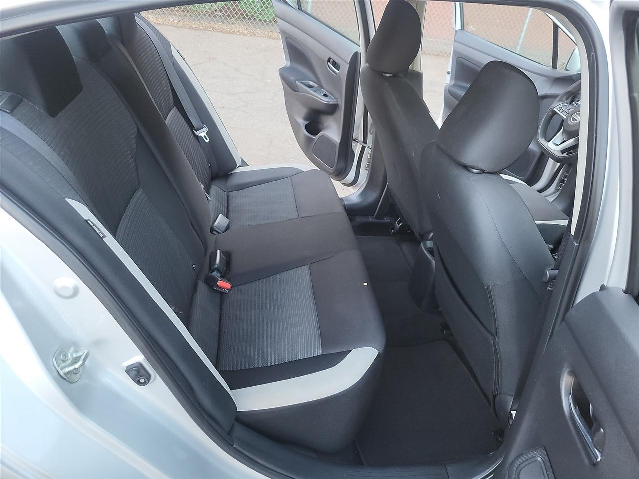 Nissan Versa SV 2021