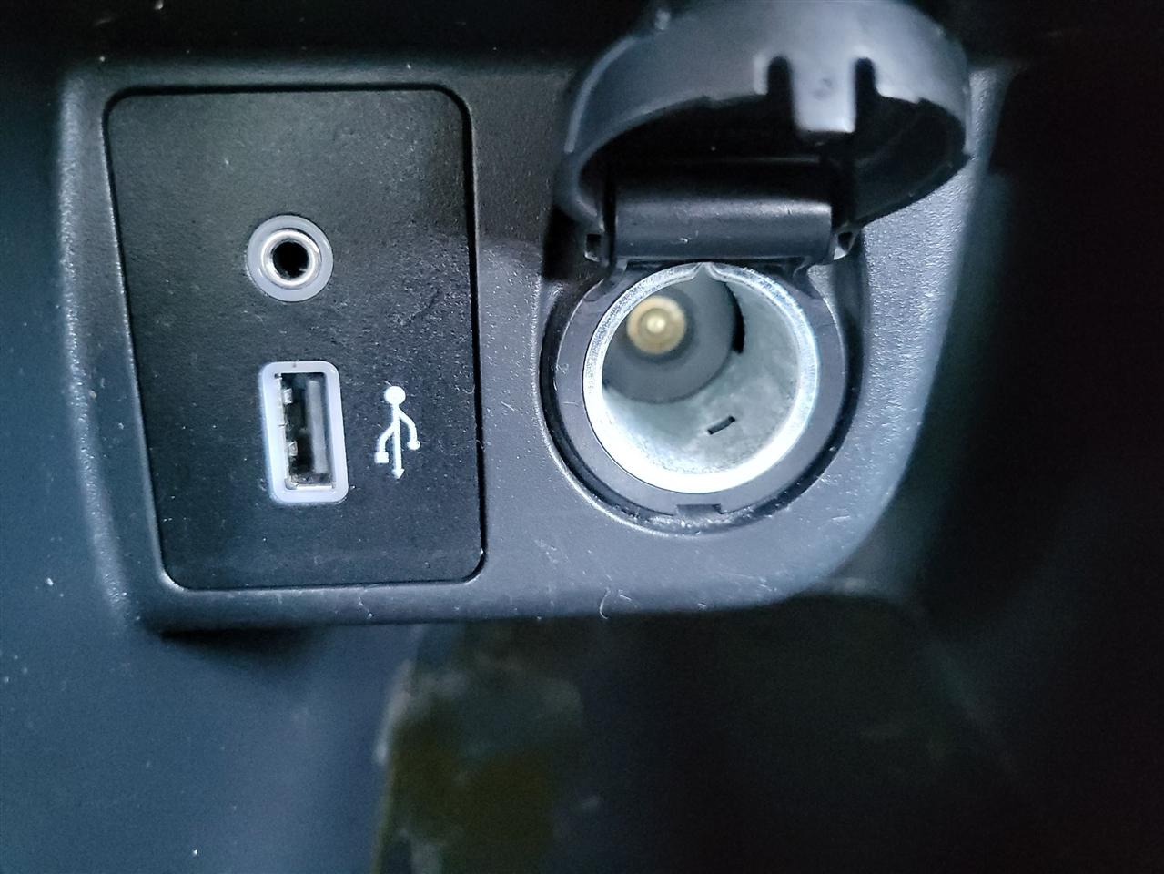 Nissan Versa SV 2021