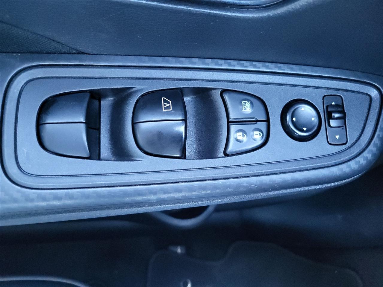 Nissan Versa SV 2021