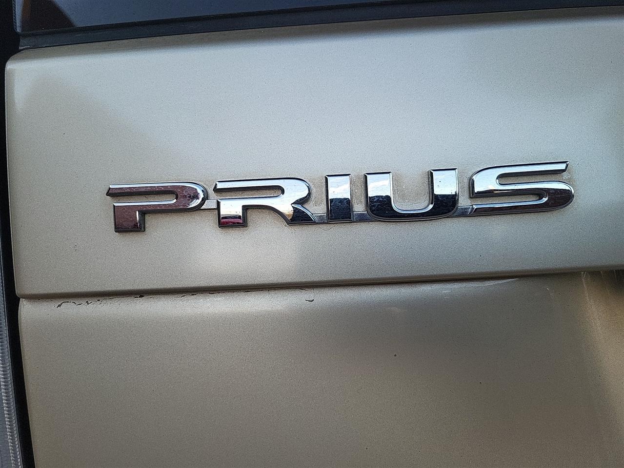 Toyota Prius Prius V 2010