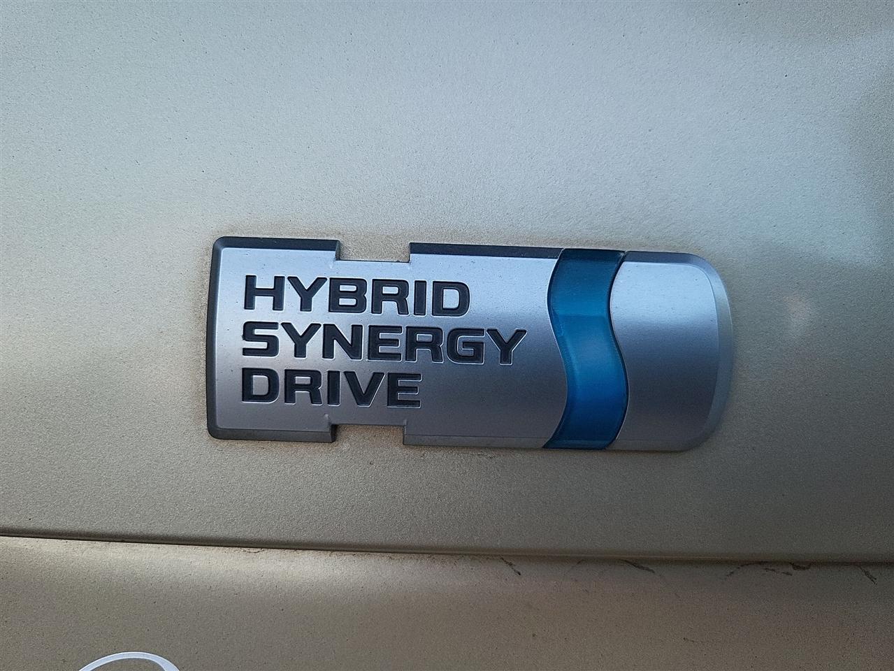 Toyota Prius Prius V 2010