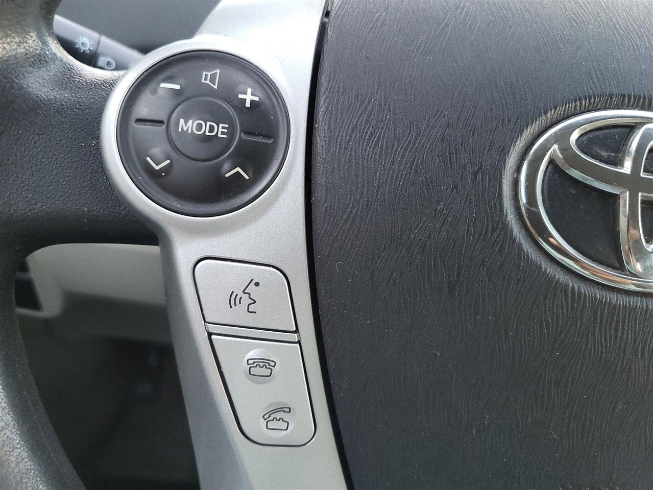 Toyota Prius Prius V 2010