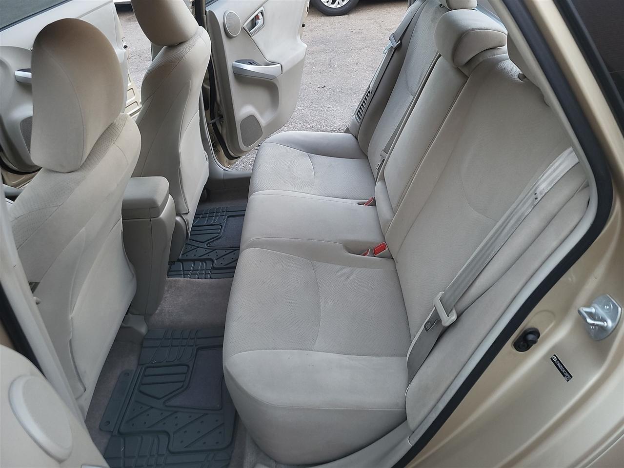 Toyota Prius Prius V 2010