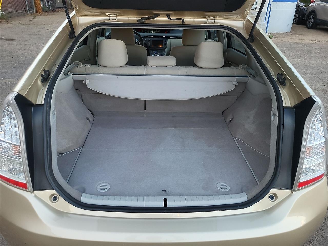 Toyota Prius Prius V 2010