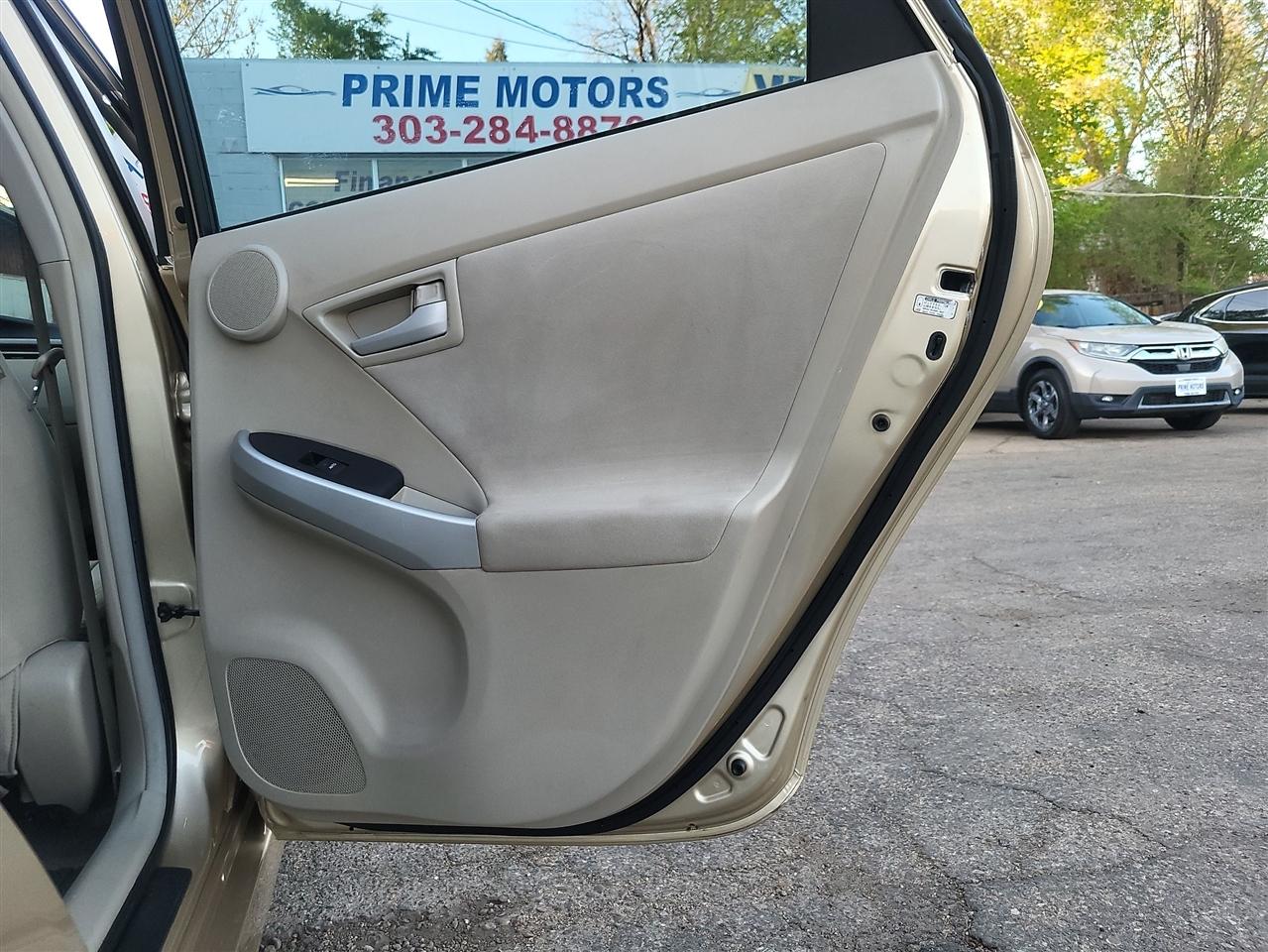 Toyota Prius Prius V 2010