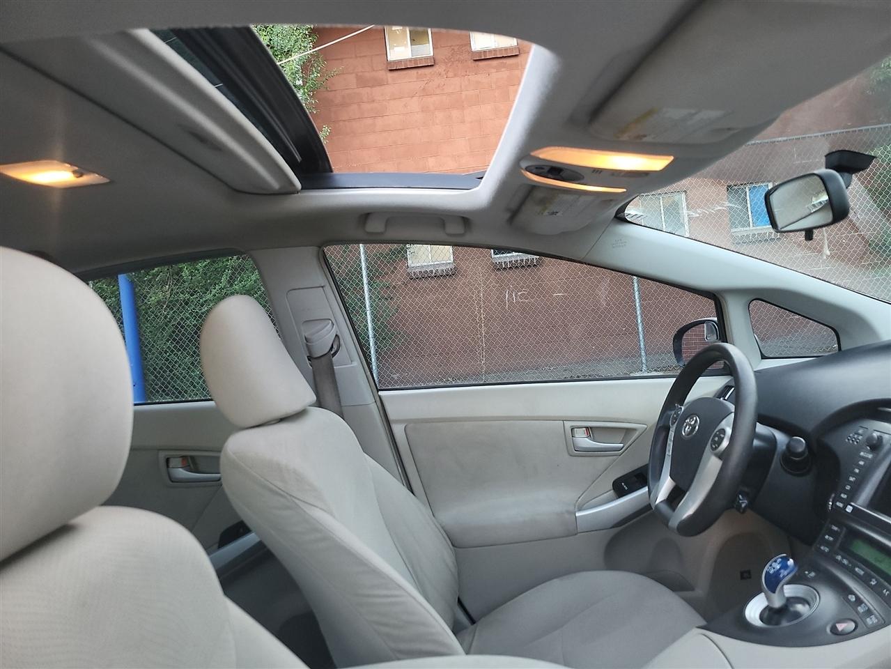 Toyota Prius Prius V 2010