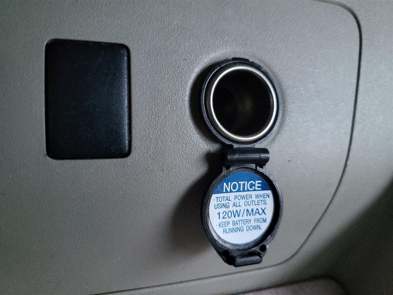 Toyota Prius Prius V 2010