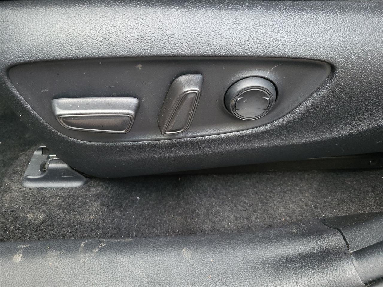 Toyota RAV4 Hybrid XSE AWD 2021