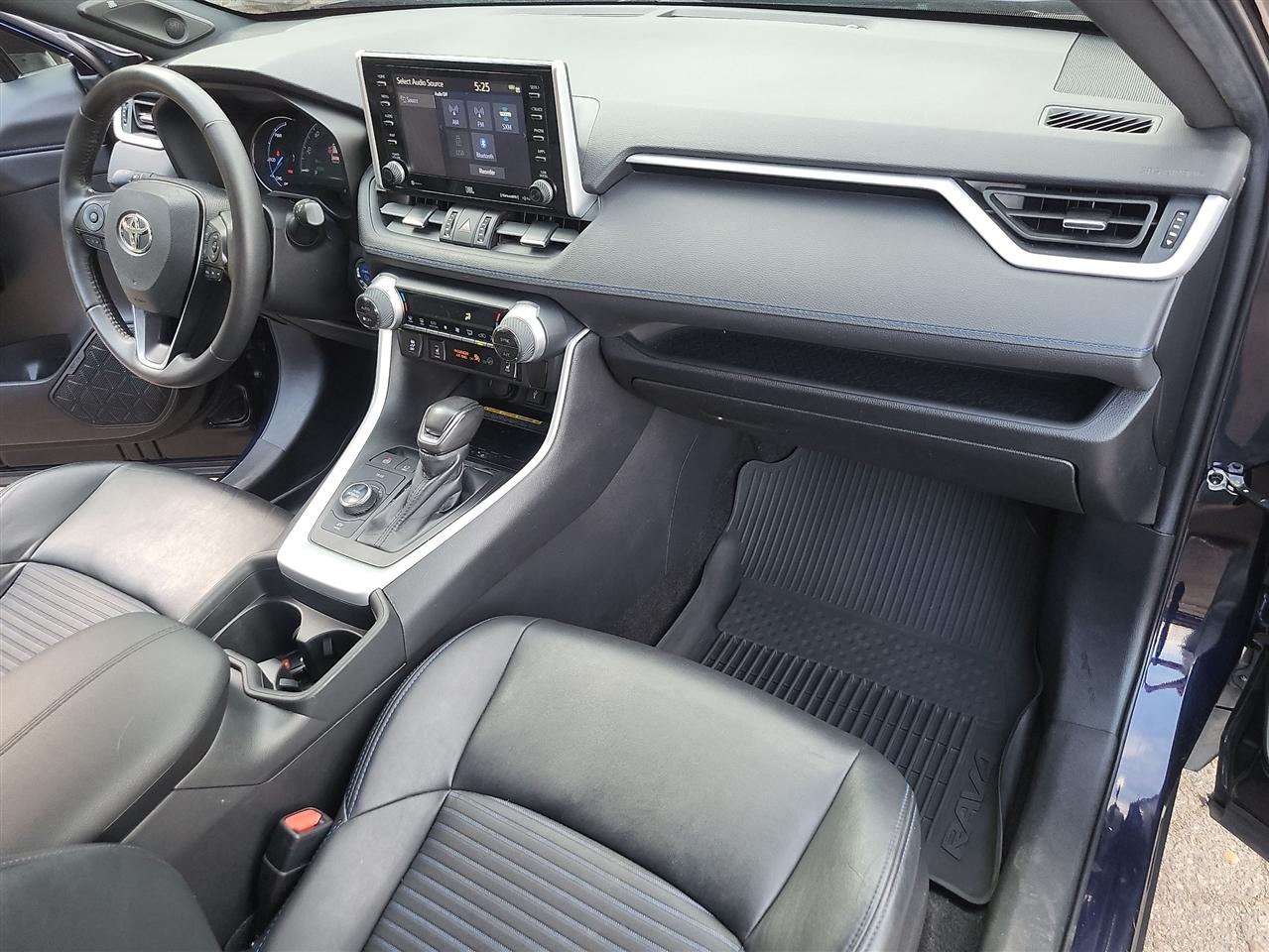 Toyota RAV4 Hybrid XSE AWD 2021