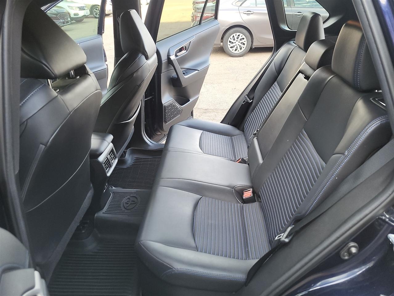 Toyota RAV4 Hybrid XSE AWD 2021