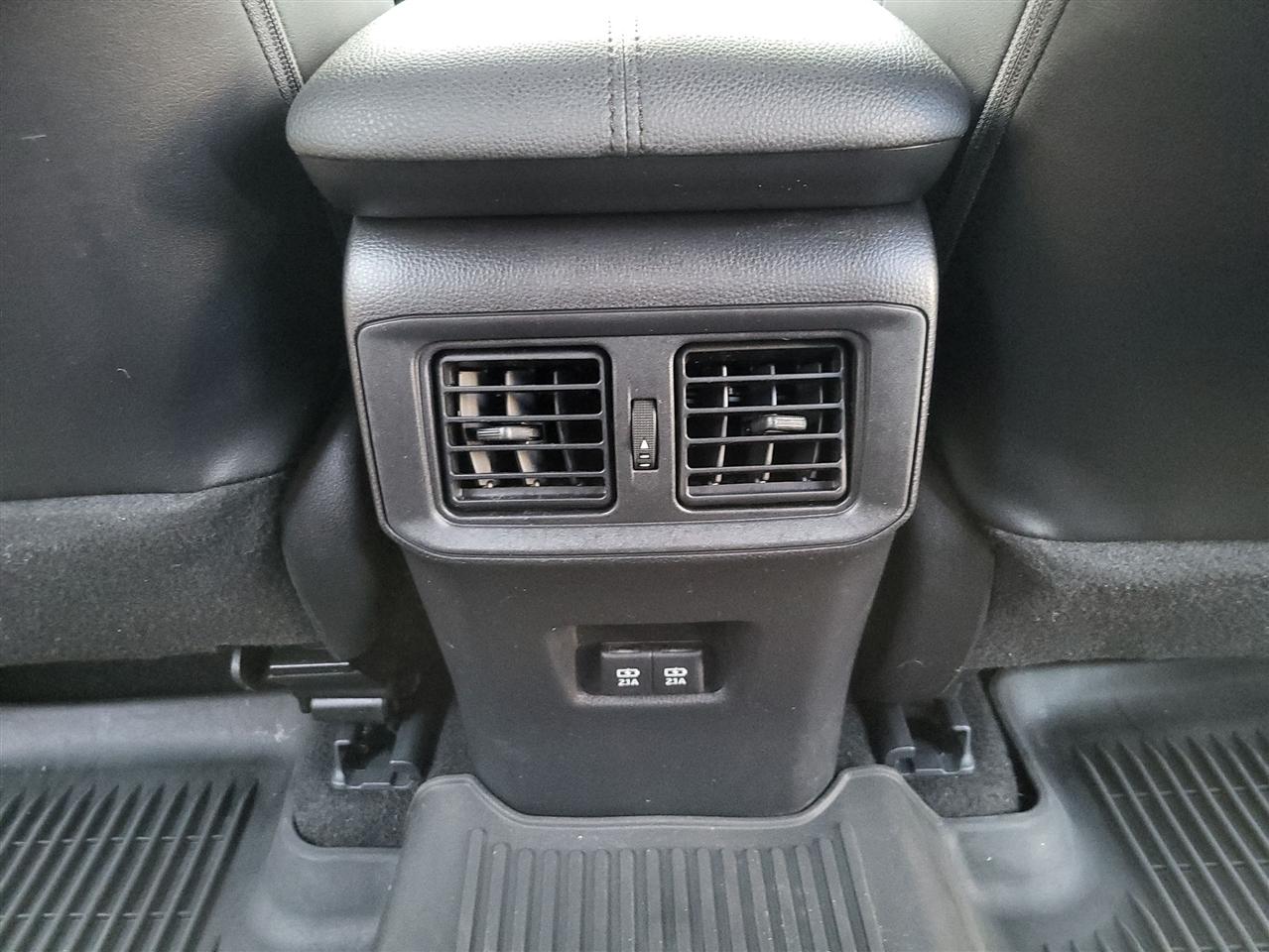 Toyota RAV4 Hybrid XSE AWD 2021