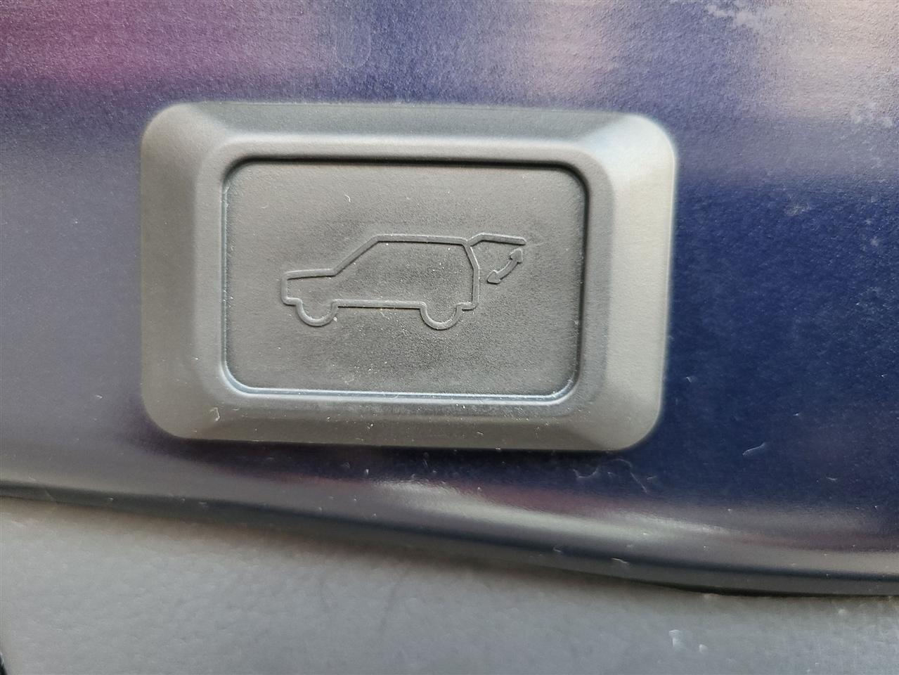 Toyota RAV4 Hybrid XSE AWD 2021