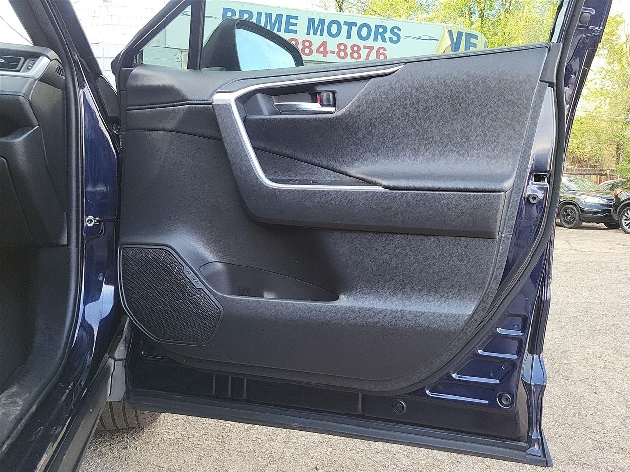 Toyota RAV4 Hybrid XSE AWD 2021