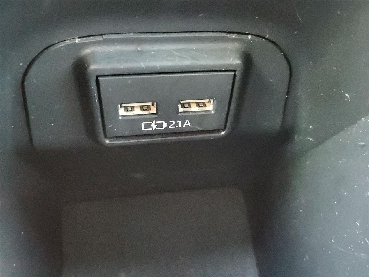 Toyota RAV4 Hybrid XSE AWD 2021