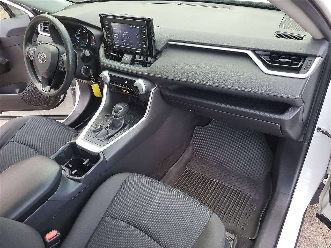 Toyota RAV4 Hybrid LE 2022