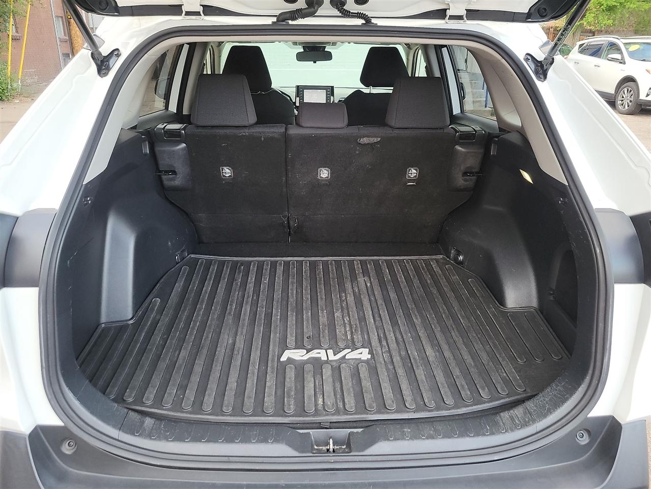 Toyota RAV4 Hybrid LE 2022