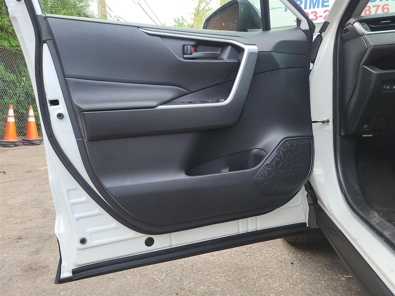 Toyota RAV4 Hybrid LE 2022